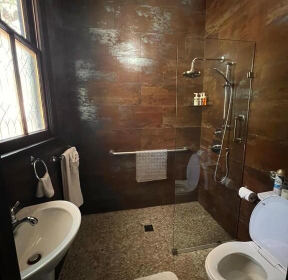 اتاق لوکس, 1001 Nights Historic Bed And Breakfast Adults Only