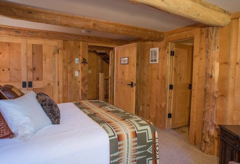 Номер Стандарт, Jackson Hole Hideout