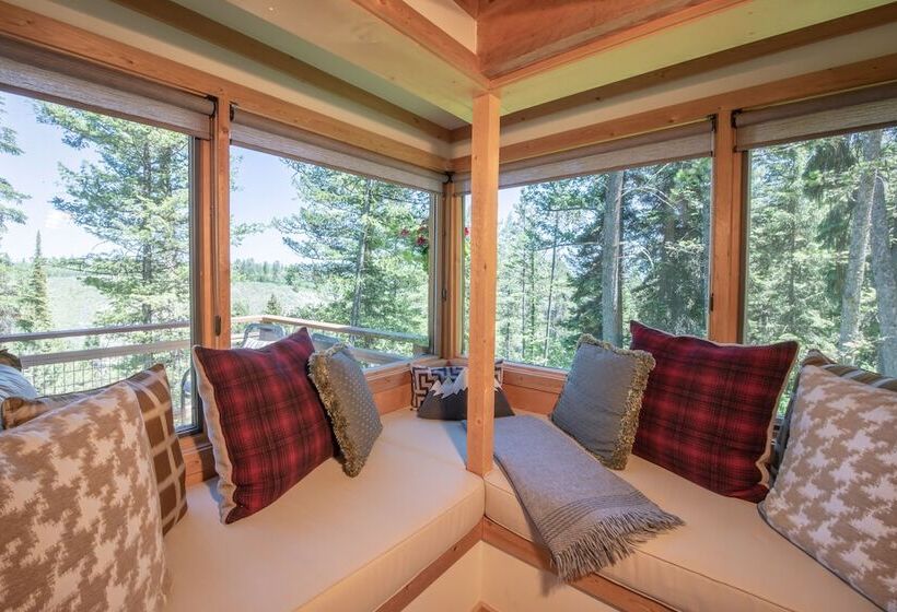Номер Стандарт, Jackson Hole Hideout
