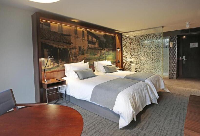 اتاق سوپریور, Cumbres Lastarria