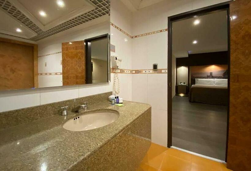 스탠다드 자쿠지 룸, Escala Central Del Norte