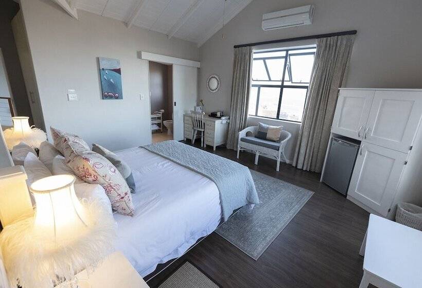 Семейный Номер, Mariner Guesthouse & Villa