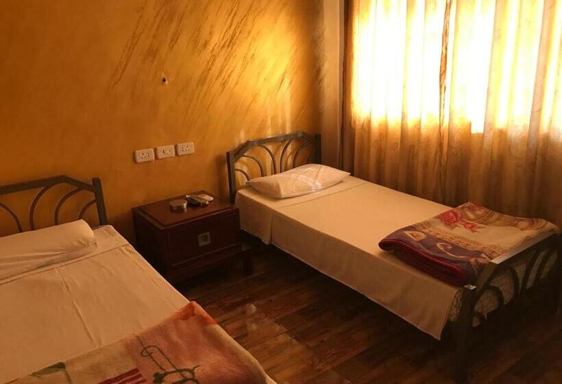 اتاق استاندارد یک نفره, Sun Rise Hotel & Hostel & Tours