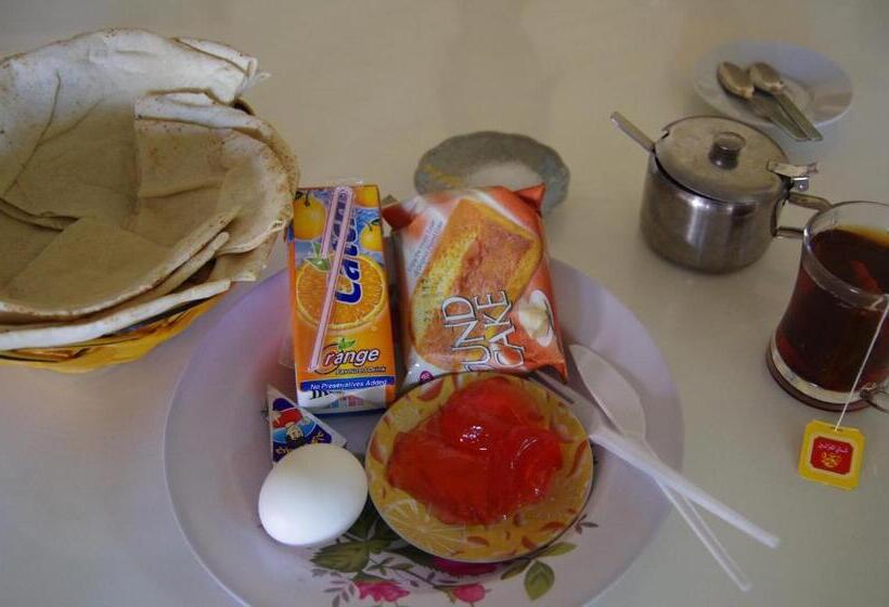 اتاق استاندارد سه نفره, Sun Rise Hotel & Hostel & Tours