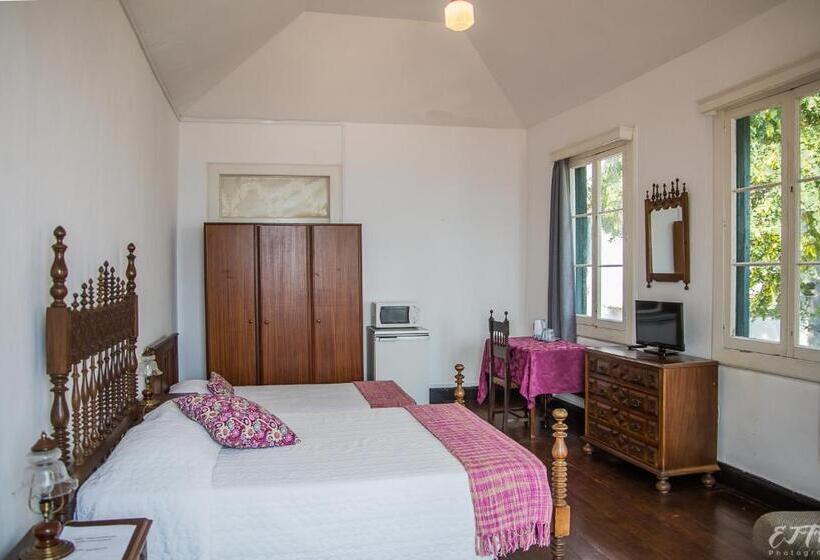 스탠다드 트리픔 룸 공동욕실, Vitorina Corte Guesthouse