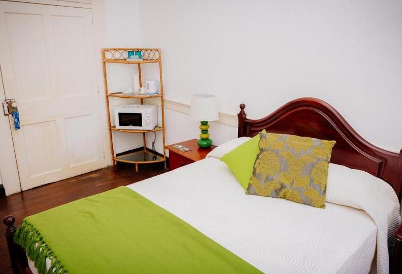 이코노미 룸 공용욕실, Vitorina Corte Guesthouse
