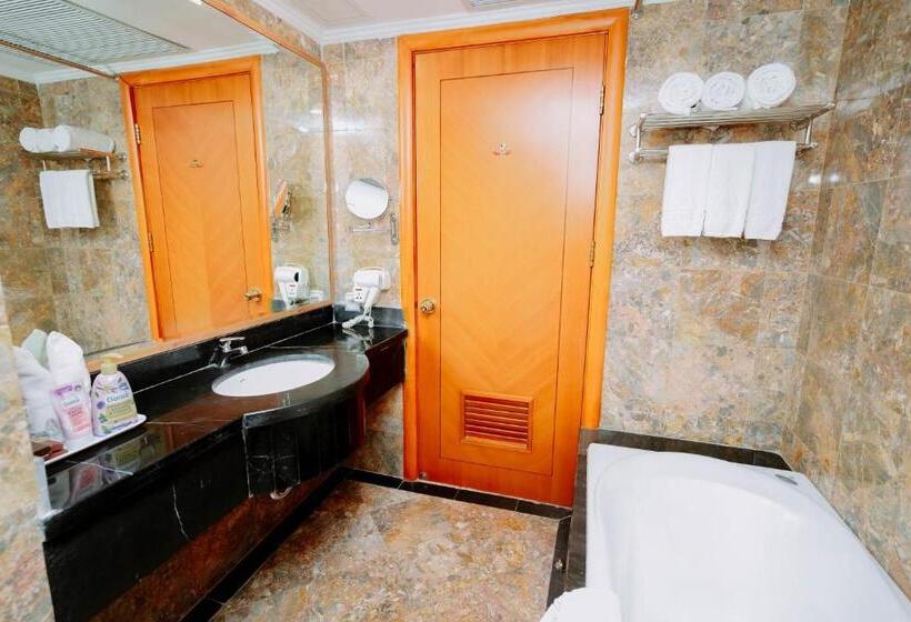 سوییت, A25 Luxury