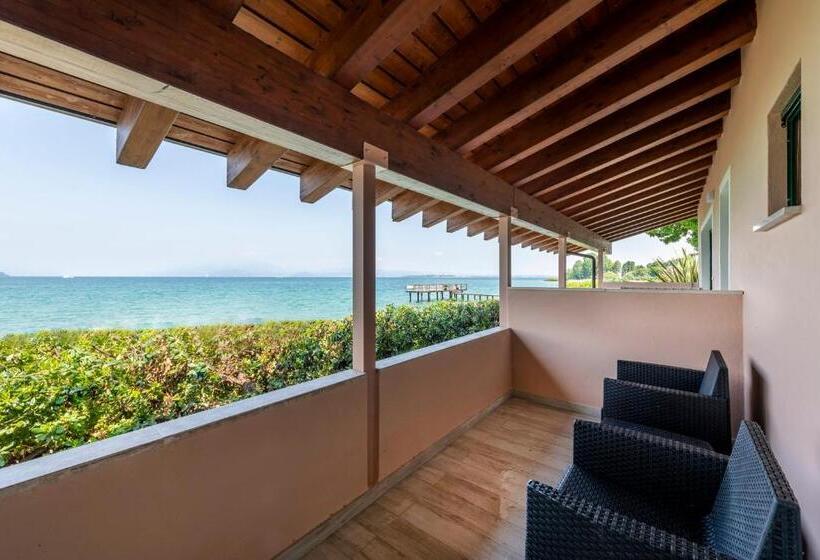 استودیوی استاندارد, Club Del Sole Desenzano Lake Village
