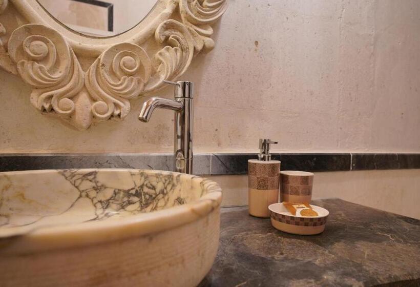 스위트 킹사이즈 침대, Mira Cappadocia