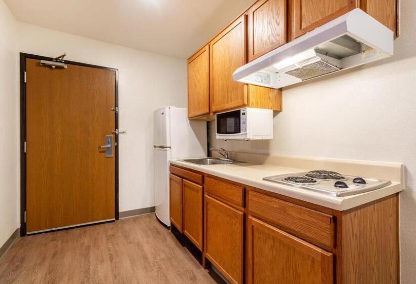 חדר סטנדרט מותאם לאדם עם מוגבלויות, Woodspring Suites Houston Baytown