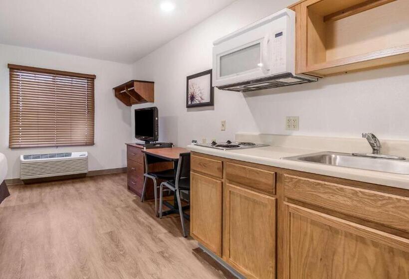 חדר סטנדרט מותאם לאדם עם מוגבלויות, Woodspring Suites Houston Baytown