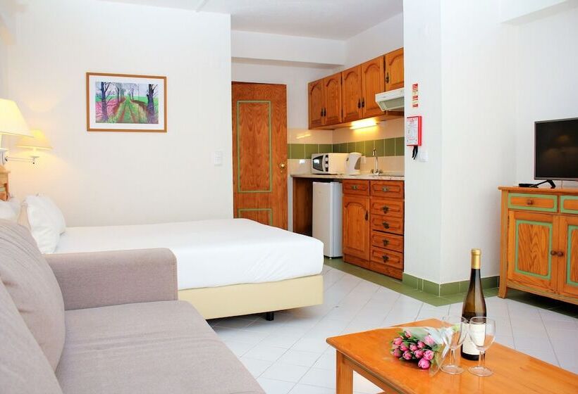 Студия Стандарт Вид на Город, Ourabay Hotel Apartamento   Art & Holidays