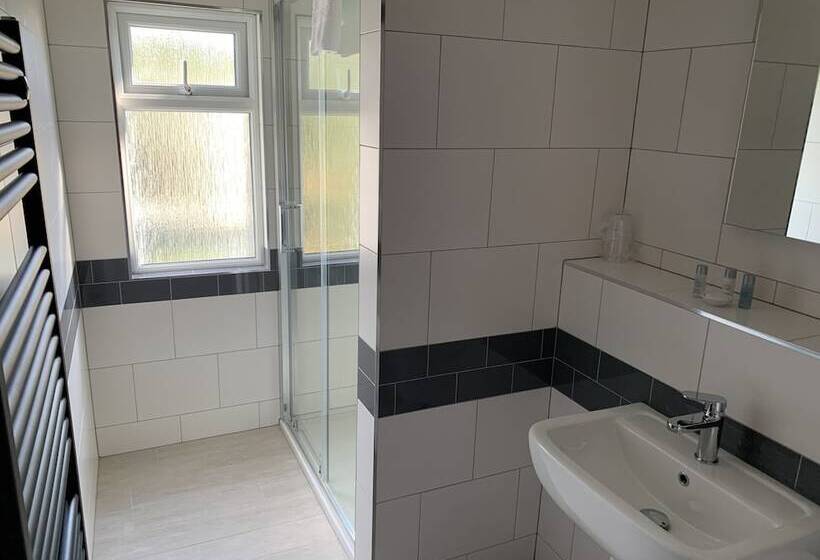 Family Suite, Hensleigh House