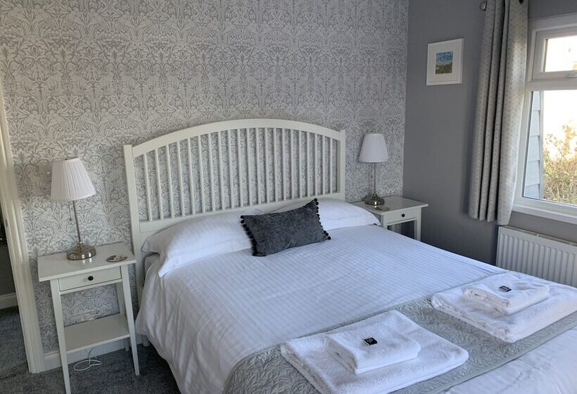 Family Suite, Hensleigh House