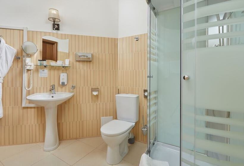 سوییت جونیور, Mirros Hotel Moscow Kremlin