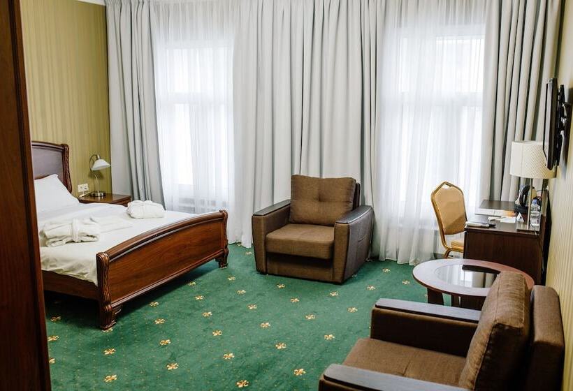 سوییت جونیور, Mirros Hotel Moscow Kremlin