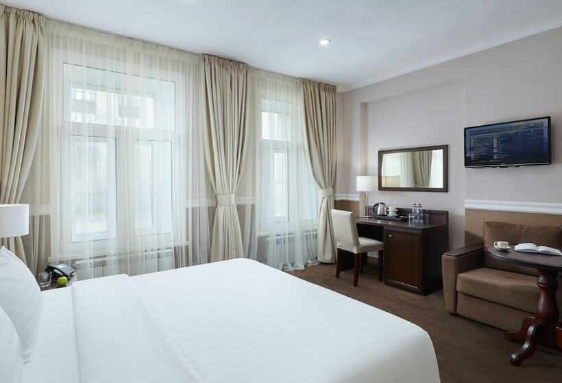 سوییت جونیور, Mirros Hotel Moscow Kremlin