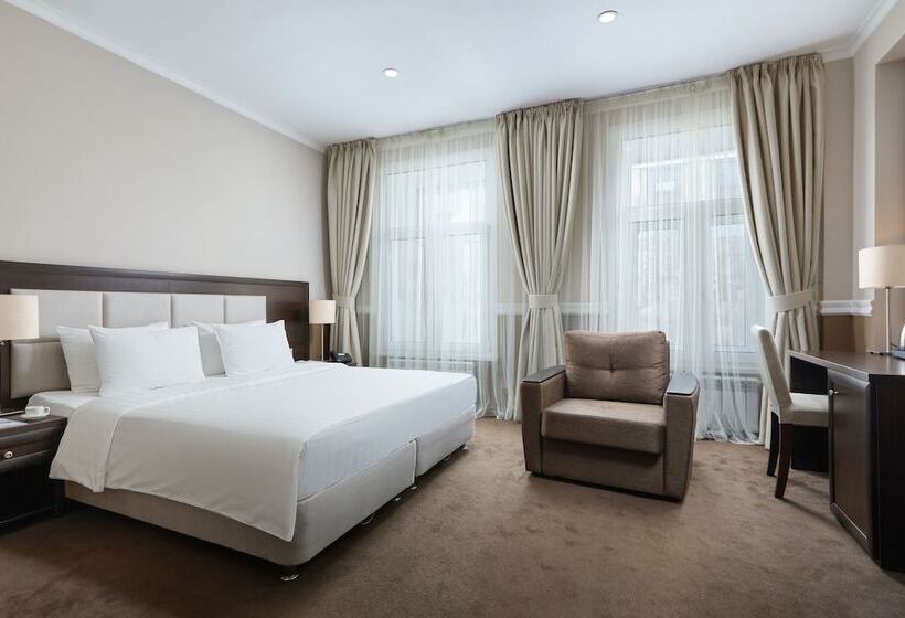 سوییت جونیور, Mirros Hotel Moscow Kremlin