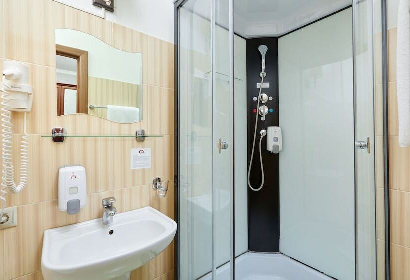 اتاق سوپریور با چشم‌انداز, Mirros Hotel Moscow Kremlin