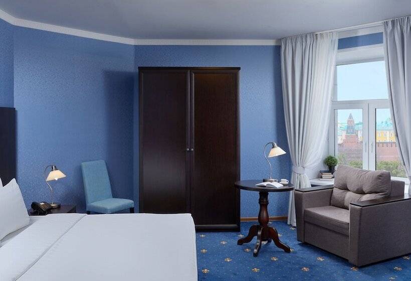 اتاق سوپریور با چشم‌انداز, Mirros Hotel Moscow Kremlin
