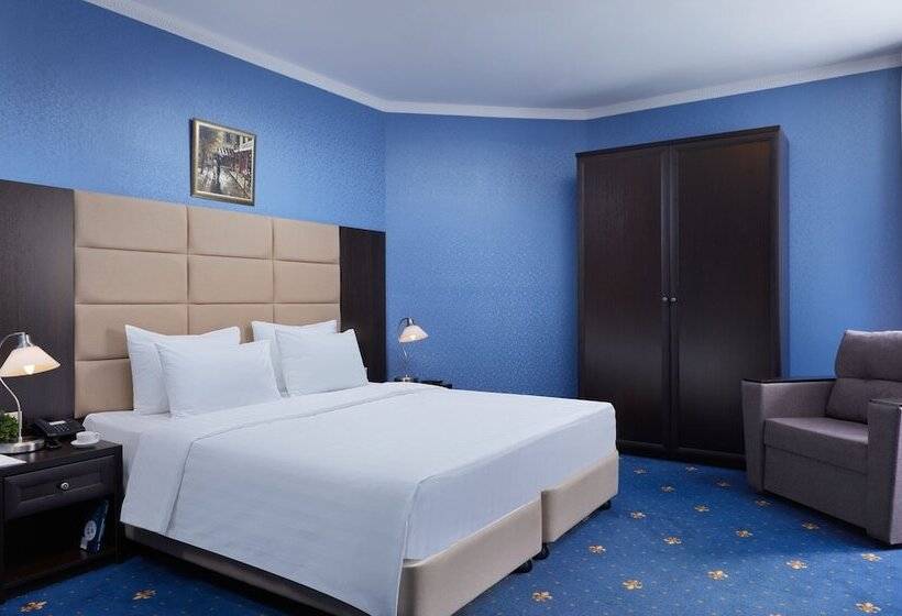 اتاق سوپریور با چشم‌انداز, Mirros Hotel Moscow Kremlin