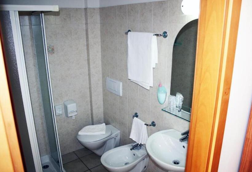 اتاق استاندارد چهار تخته, San Remo   All Inclusive   Fronte Mare   Spiaggia Privata