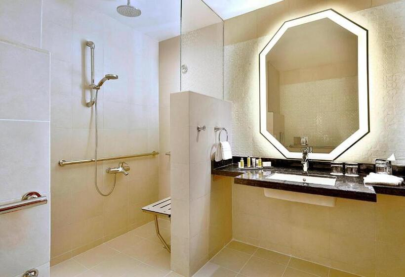 اتاق دلوکس با تخت کینگ و چشم‌انداز شهر, Jabal Omar Marriott Hotel Makkah