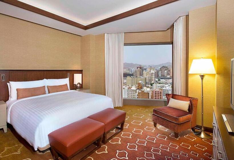 اتاق دلوکس با تخت کینگ و چشم‌انداز شهر, Jabal Omar Marriott Hotel Makkah