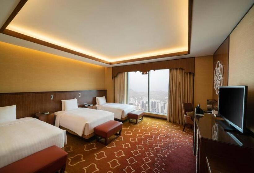 اتاق لوکس سه تخته, Jabal Omar Marriott Hotel Makkah