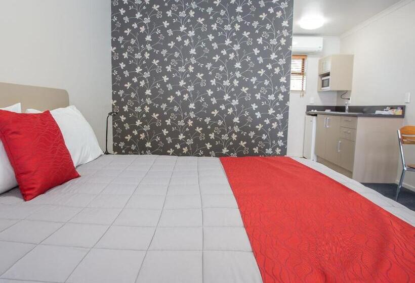 Студия Стандарт, Asure Scenic Route Motor Lodge