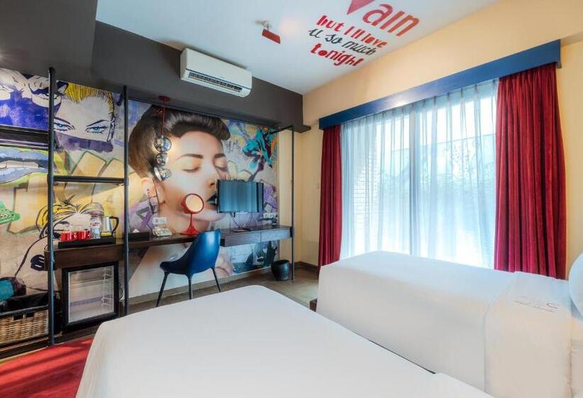 استودیوی استاندارد, Viva Dash Hotel Seminyak