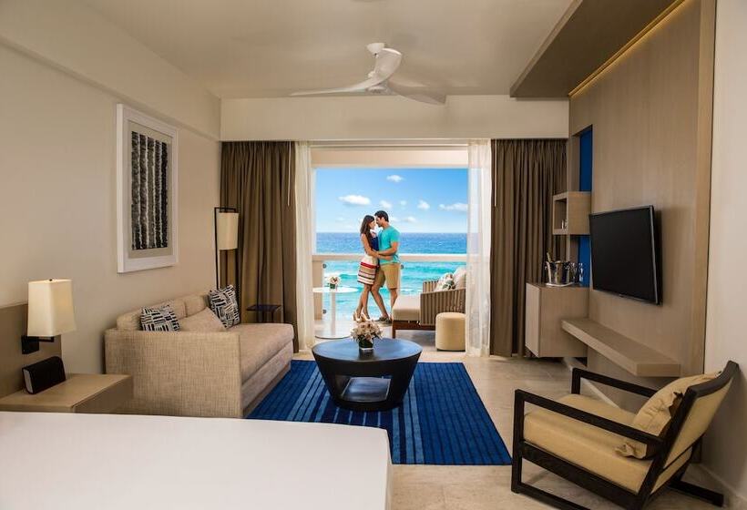 سوئیت جونیور با تخت بزرگ, Hyatt Ziva Rose Hall All Inclusive