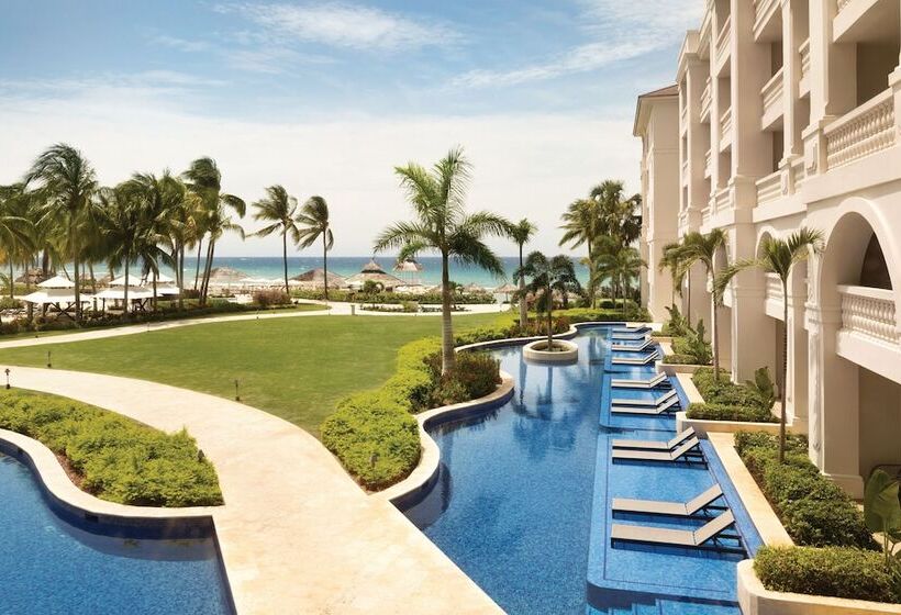 Standard swim-up room, Hyatt Ziva Rose Hall All Inclusive