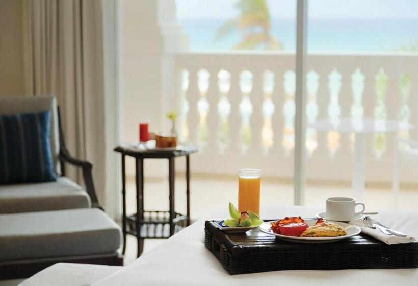 اتاق کلاب, Hyatt Ziva Rose Hall All Inclusive
