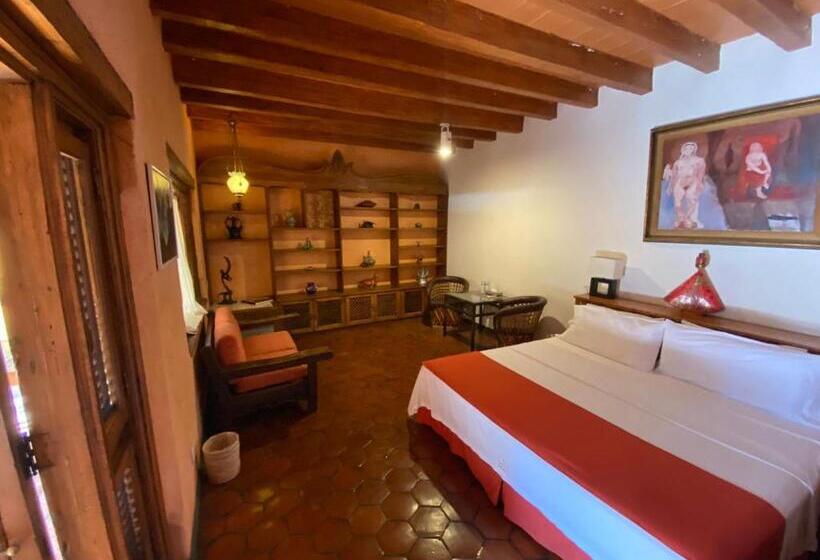 اتاق لوکس, La Joyita Cuernavaca