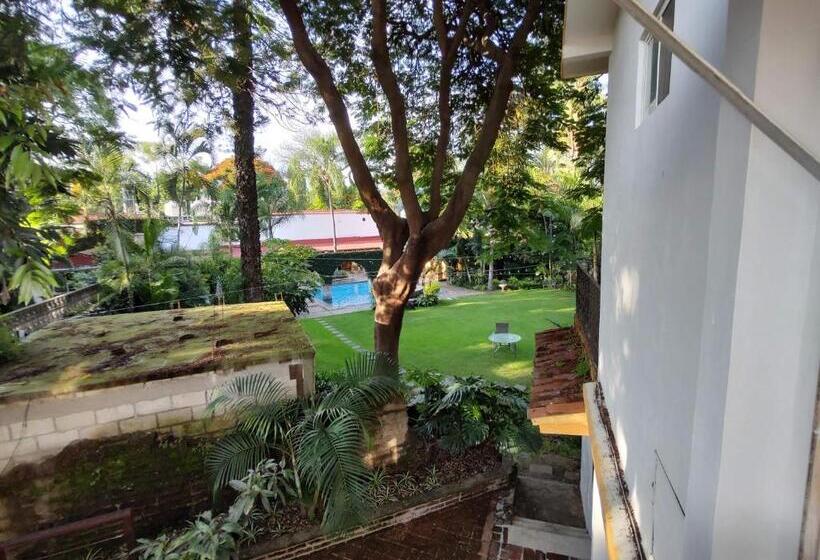 اتاق لوکس با تخت بزرگ, La Joyita Cuernavaca