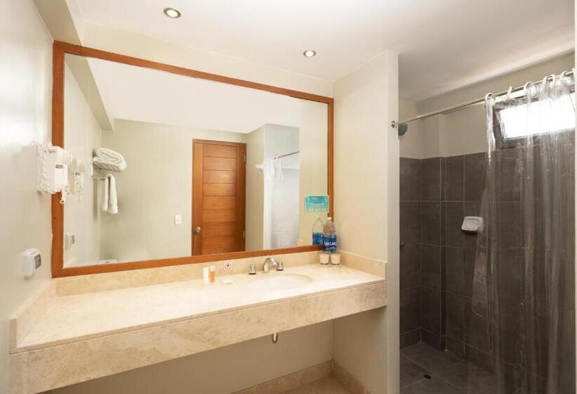 اتاق استاندارد با چشم‌انداز دریا, Royal Decameron Punta Sal   All Inclusive