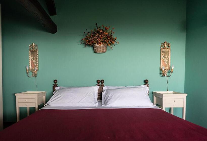 اتاق استاندارد چهار تخته, Villa Dorata