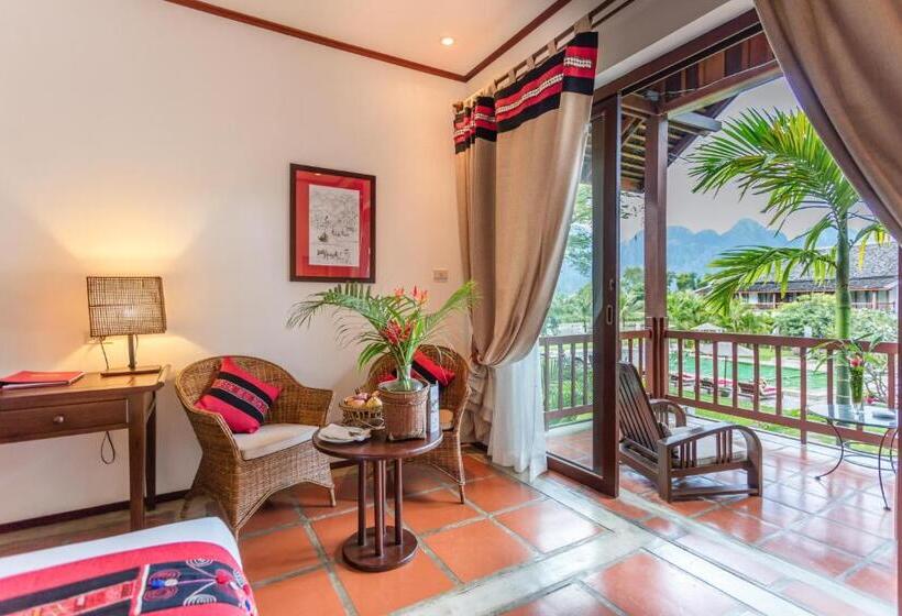 Номер Deluxe с Видом, Riverside Boutique Resort, Vang Vieng