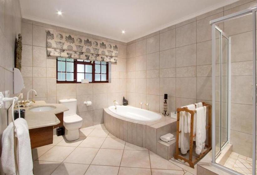 اتاق لوکس, Milkwood Lodge