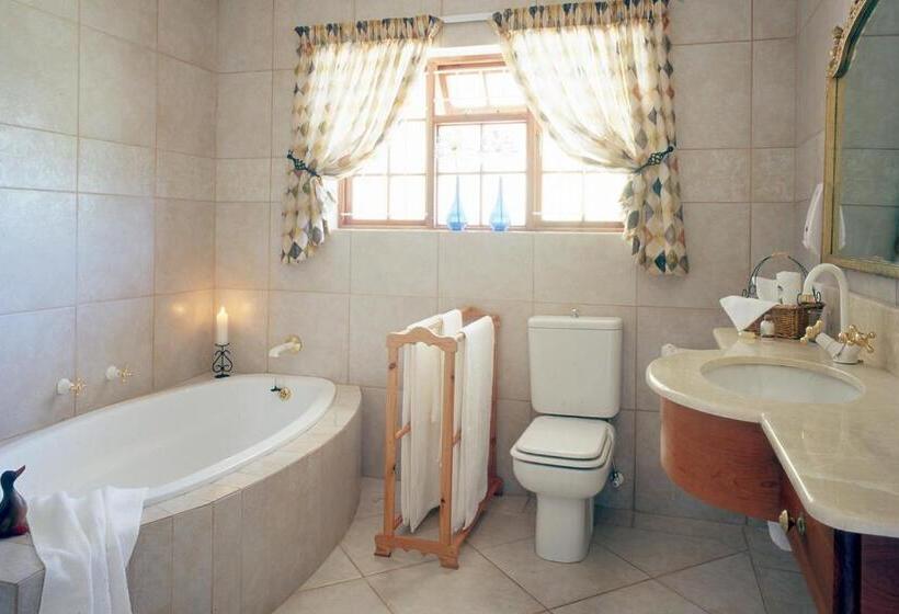 اتاق لوکس, Milkwood Lodge