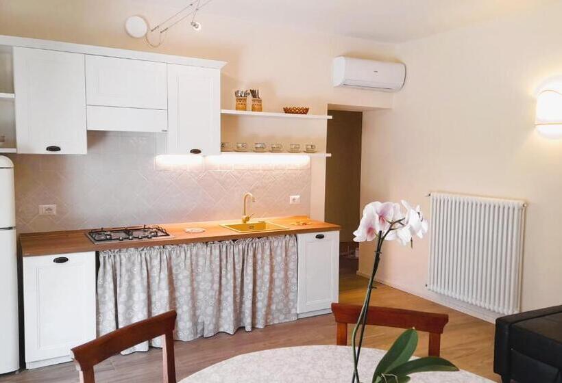 Апартаменты 1 Спальня Нижний Этаж, Antica Residenza Montereano
