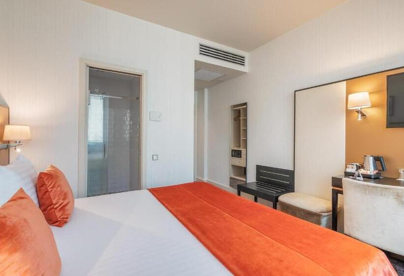 Номер Стандарт, Eurostars Danube Budapest