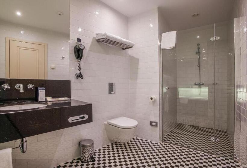 Номер Deluxe с Балконом, Eurostars Danube Budapest