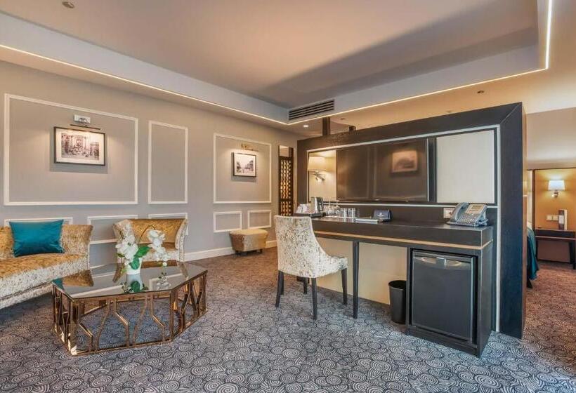 Номер Deluxe с Балконом, Eurostars Danube Budapest