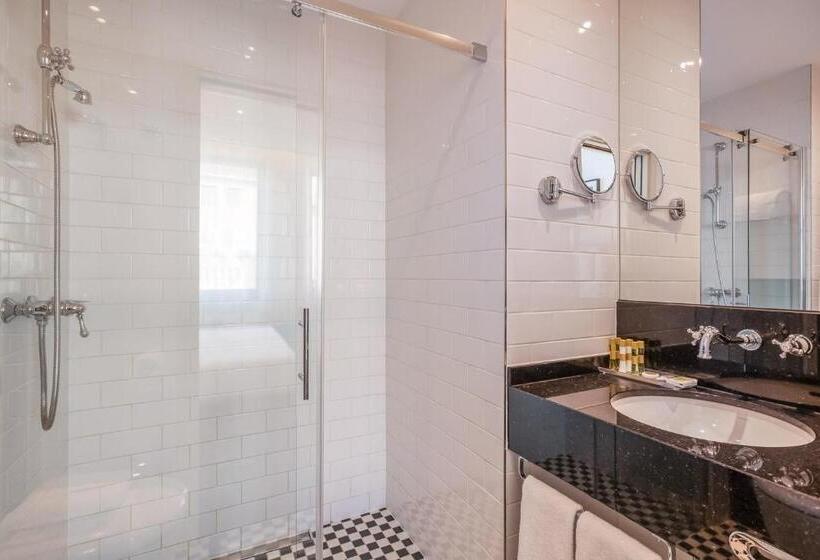 Номер Стандарт, Eurostars Danube Budapest