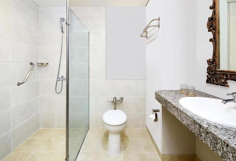Номер Deluxe Вид на Озеро, Four Points By Sheraton Bali, Kuta