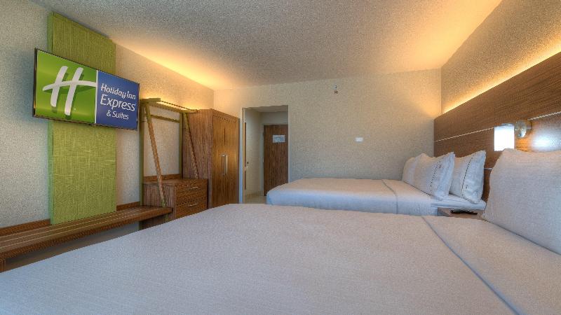 اتاق استاندارد با تخت دو نفره بزرگ برای معلولان, Holiday Inn Express & Suites Tulsa Midtown, An Ihg