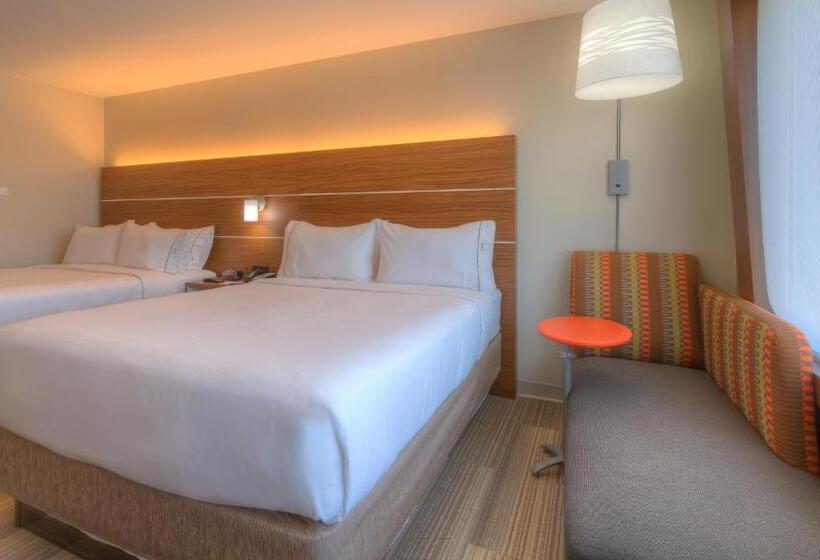 اتاق استاندارد, Holiday Inn Express & Suites Tulsa Midtown, An Ihg
