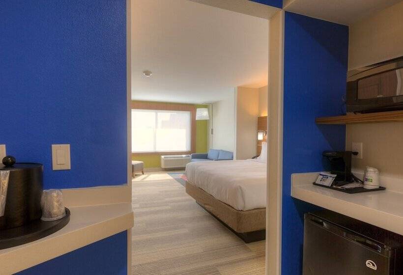 سوئیت برای معلولان, Holiday Inn Express & Suites Tulsa Midtown, An Ihg